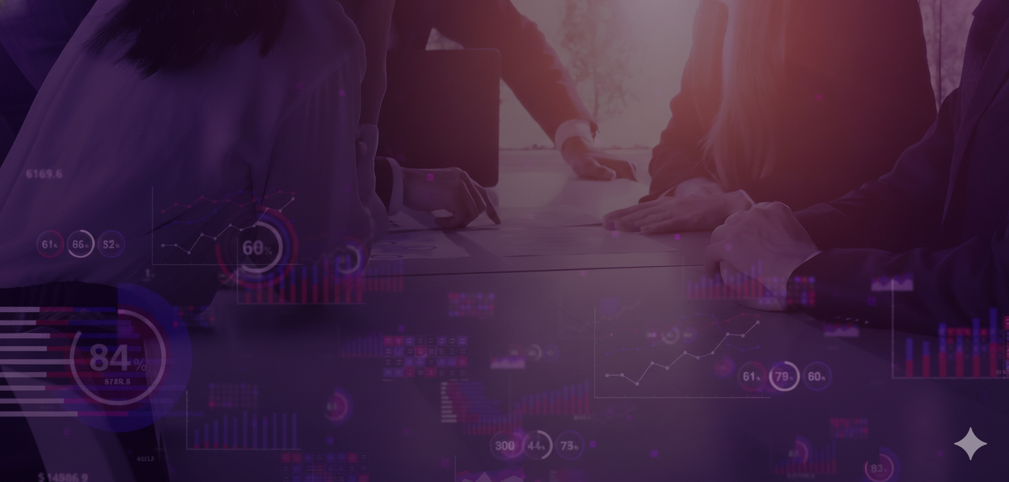 Modernes, futuristisches Bauwerk mit Menschen, das die digitale Transformation verkörpert.